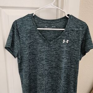 Under Armour Women's Dark Green Heathered V-Neck Tee Size Medium